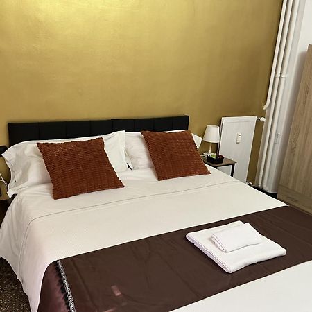 Genova Gold Rooms Kültér fotó