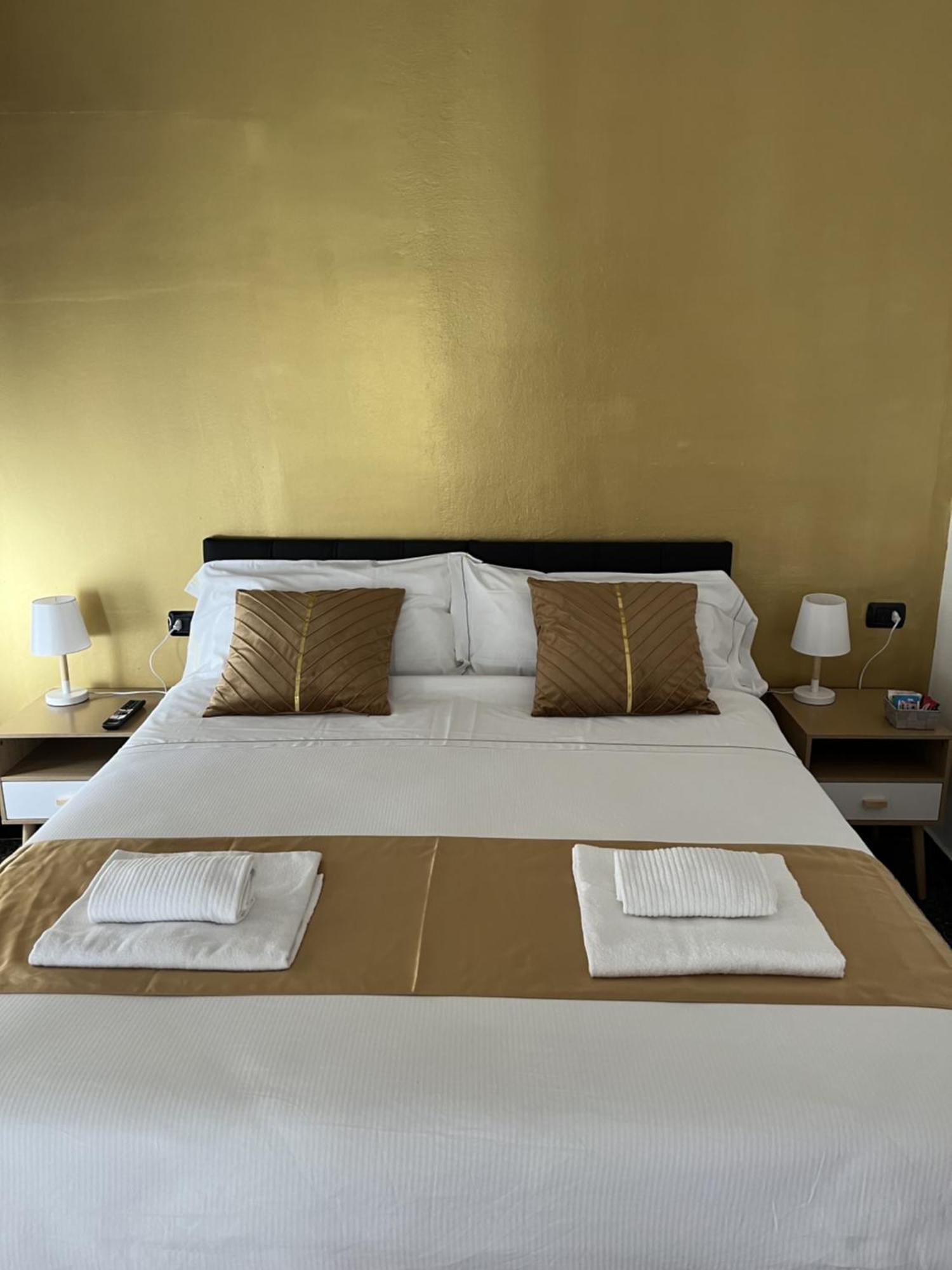 Genova Gold Rooms Kültér fotó
