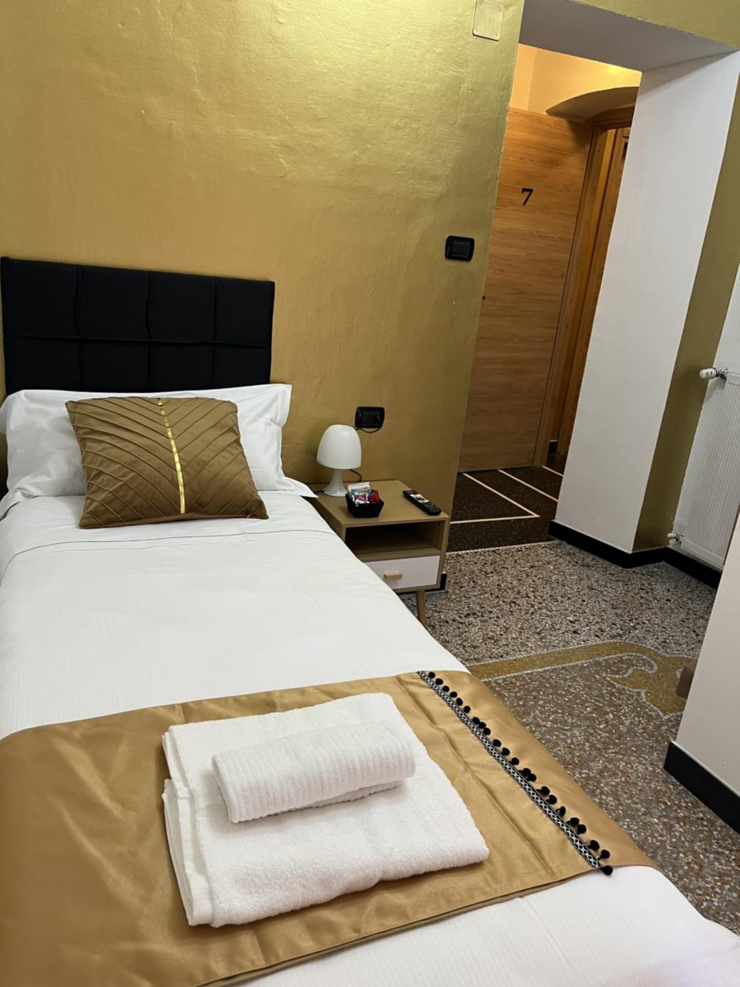 Genova Gold Rooms Kültér fotó