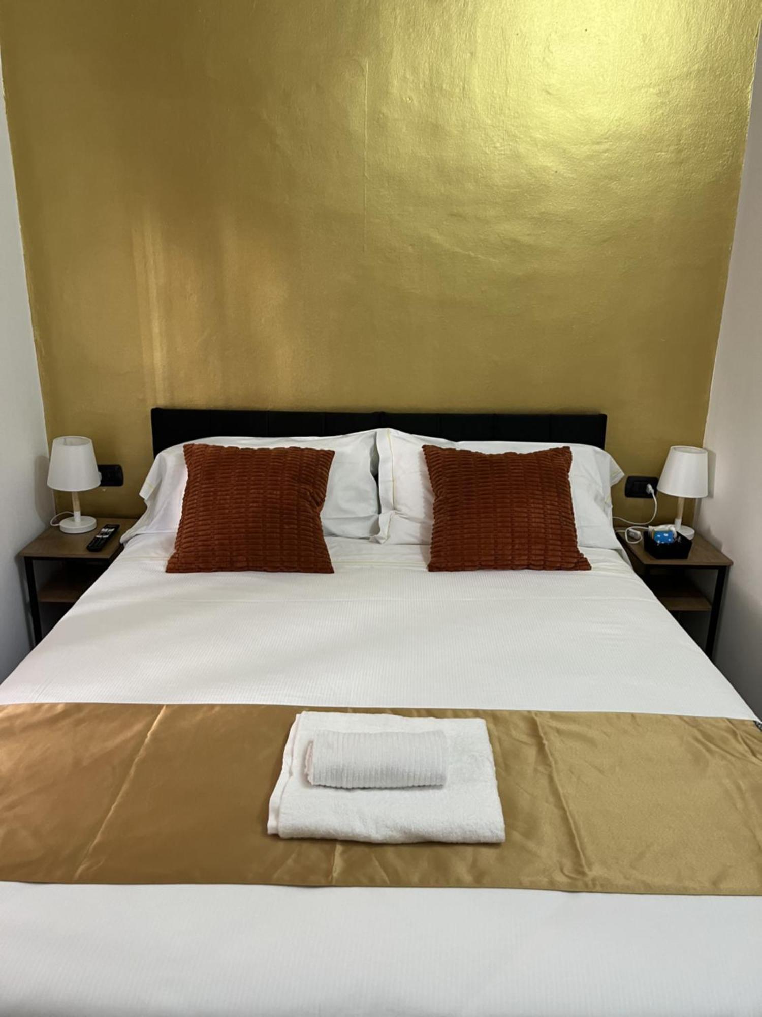 Genova Gold Rooms Szoba fotó